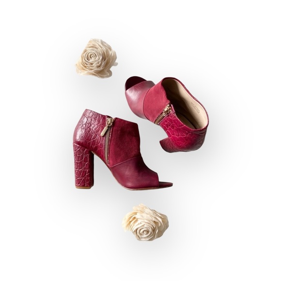 Trina Turk ❉ Los Gatos Heeled Leather + Suede Peep Toe Ankle Bootie ❉ Wine ❉ 5M - Picture 14 of 16